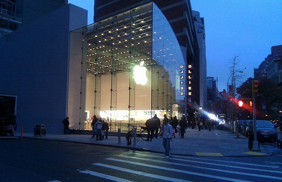 First-Apple-Store-2.0