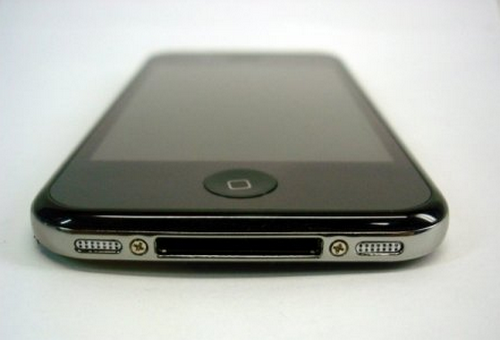  Разъем USB у фейкового Айфона