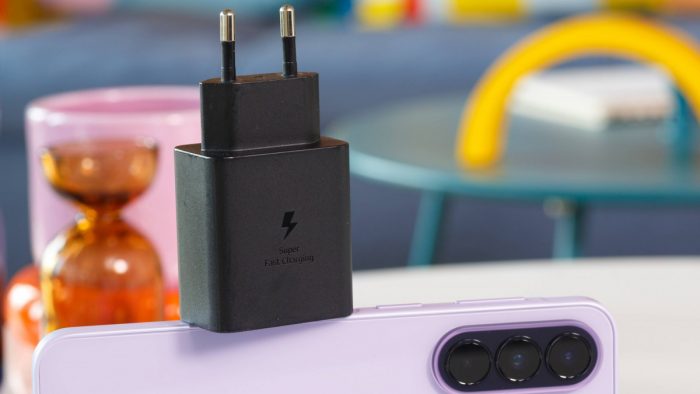 Обзор Samsung Galaxy A37: стабильность без инноваций