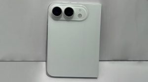 В сеть утекли новые макеты первого складного iPhone
