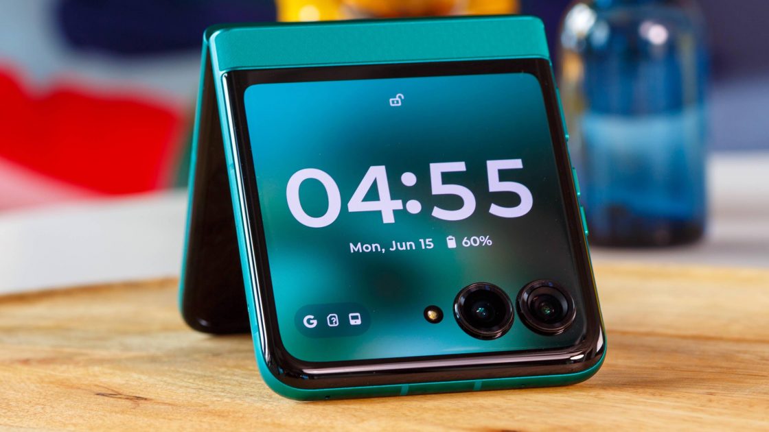 Motorola Razr 70 — обзор складного смартфона с внешним экраном, Android 16 и автономностью 13 часов