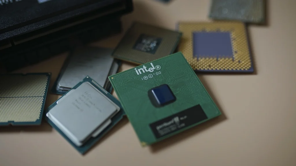 Intel может повысить цены на процессоры еще на 10% на фоне сокращения рынка ПК