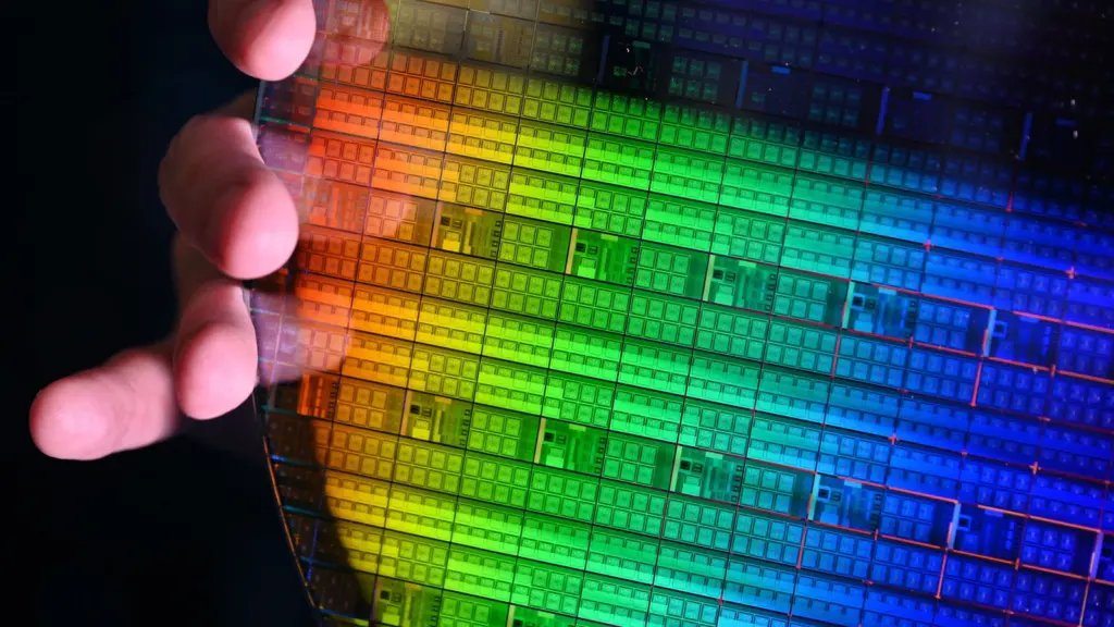 RGB добрался до процессоров: Intel запатентовала микросветодиоды прямо внутри CPU