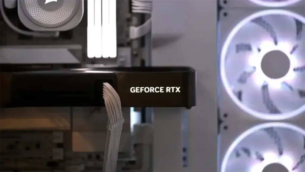 Владелец RTX 5090 добавил два 8-контактных разъема и решил проблему перегрева 12VHPWR