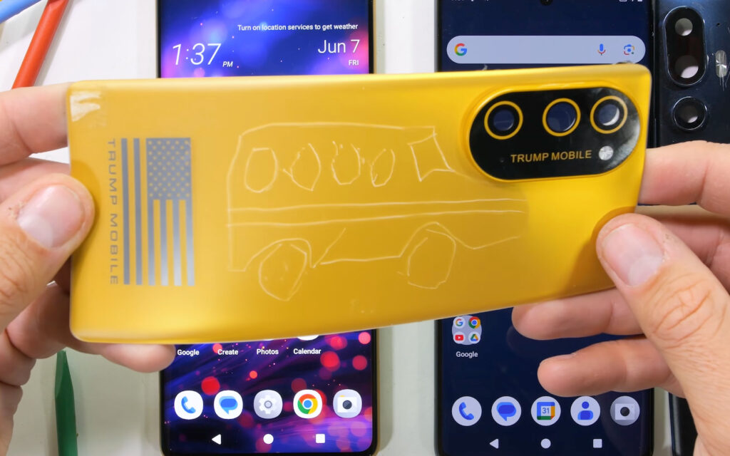 Trump Mobile T1 разобрали на видео: смартфон за $749 оказался почти копией HTC U24 Pro