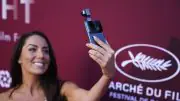 Honor подтвердила выход Robot Phone — смартфона для мобильного кинопроизводства
