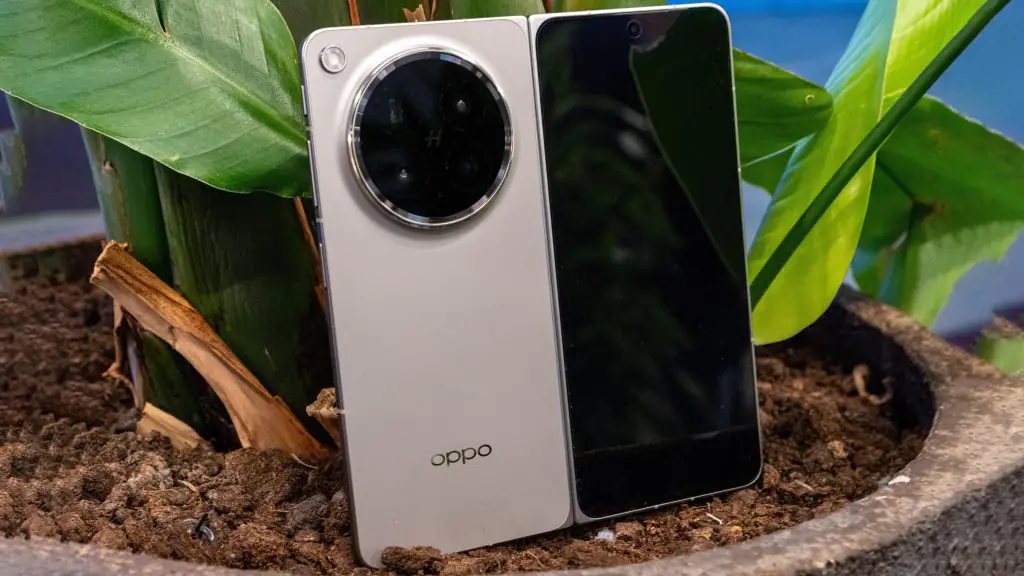 Oppo готовит складной смартфон с широким экраном и почти незаметной складкой