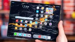 Патент раскрыл новый дизайн Huawei Mate XT2: складной смартфон может полностью изменить конструкцию